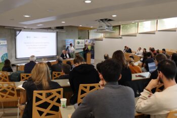 Photos de l'assistance lors de la signature du partenariat BSA