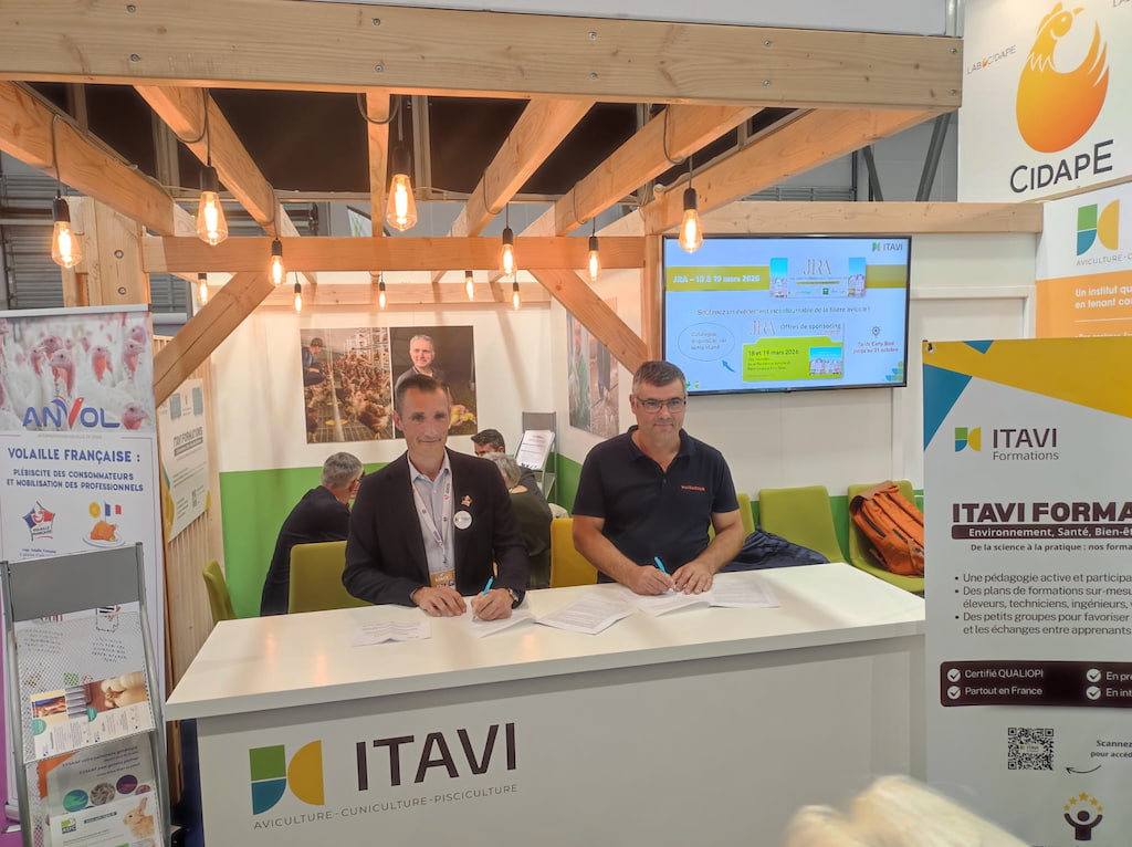 signature partenariat ITAVI x Maïsadour au SPACE 2025